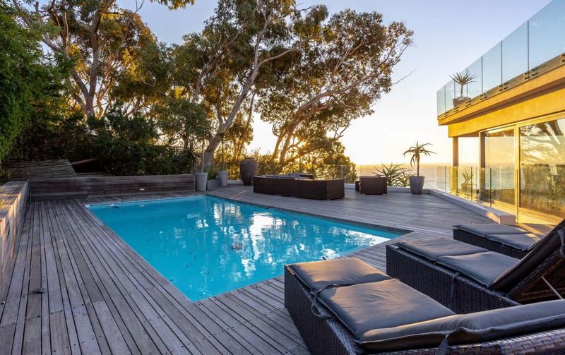 8 Bedroom Property for Sale in Llandudno Western Cape